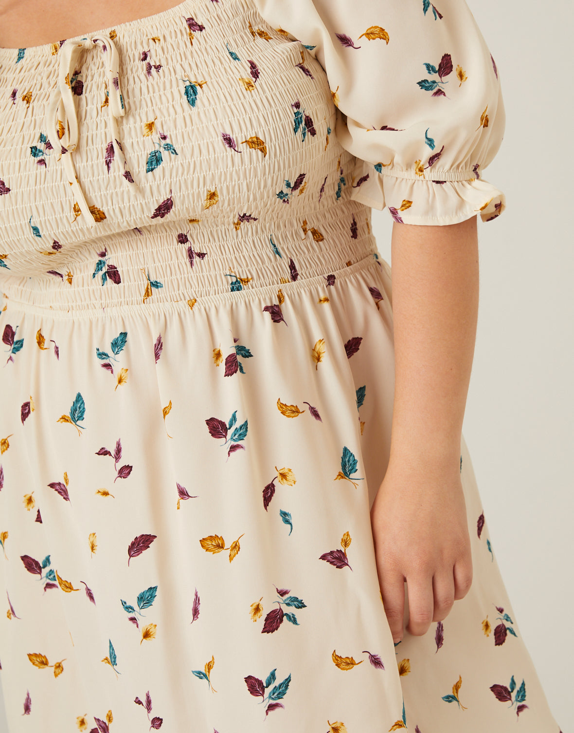 Plus Size Leaf Print Smocked Dress