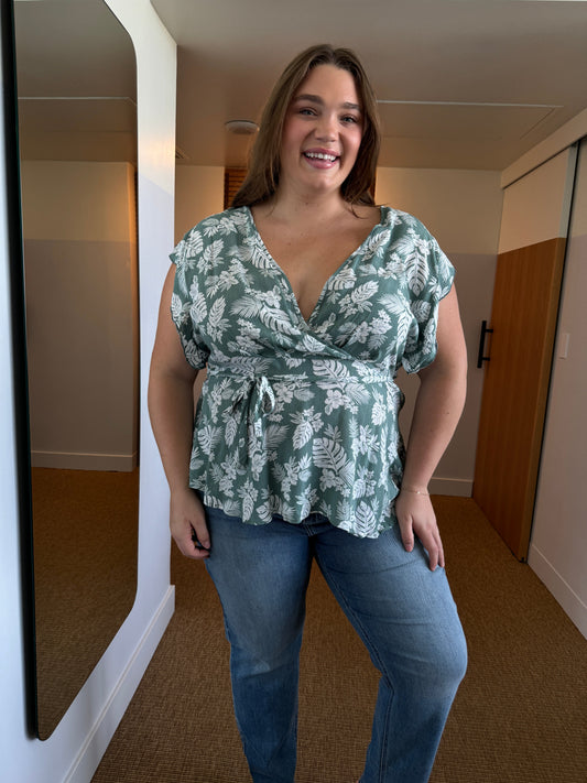 Plus Size Palm Print Top